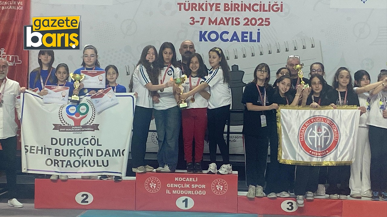 Okul Sporları Satranç Şampiyonası'nda ödüller sahiplerini buldu