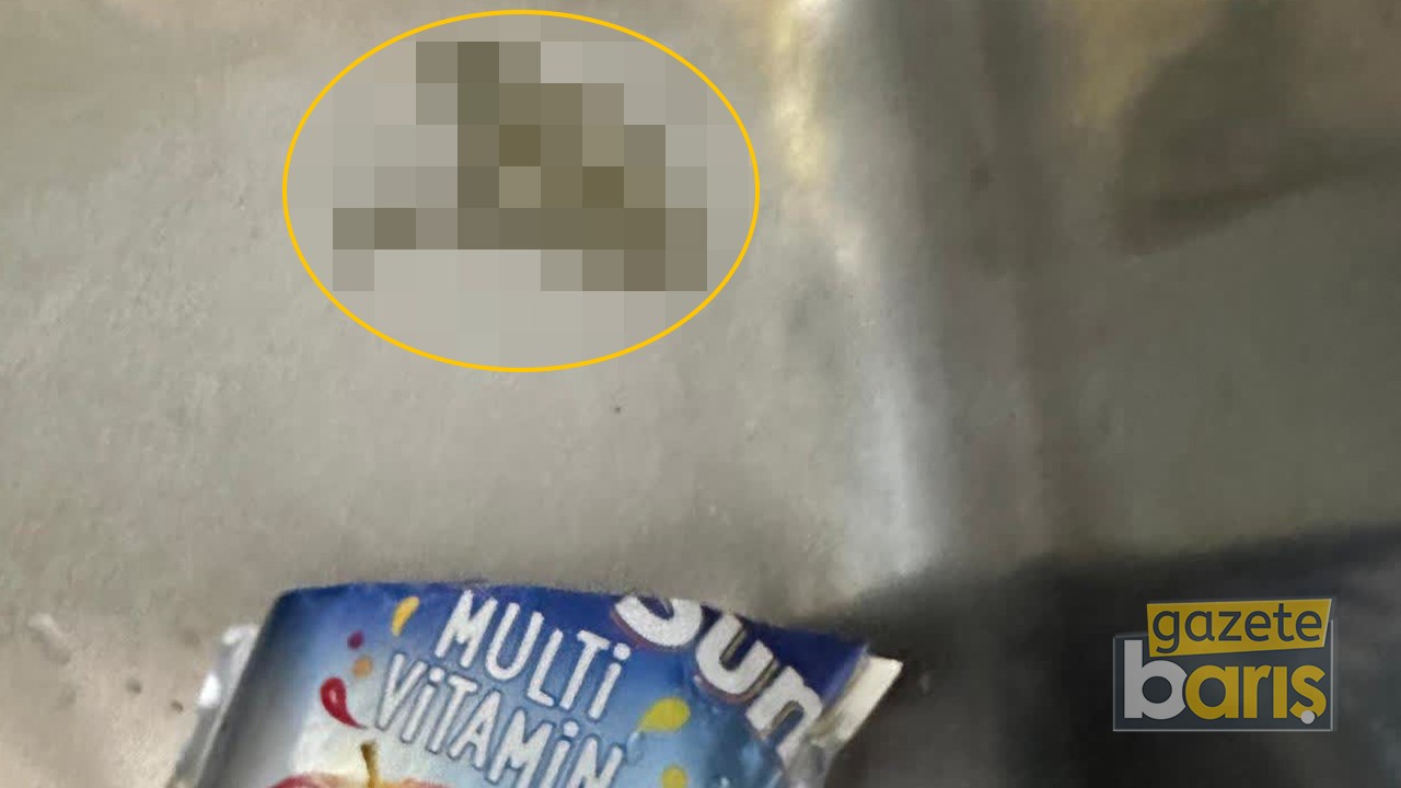 Bunu çocuklar içiyor! Meyve suyunun içinden çıkan şey korkuttu!