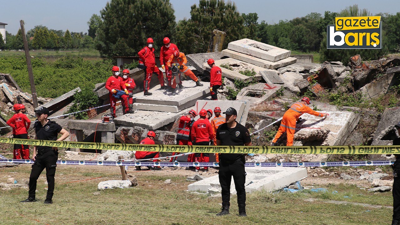Kocaeli'de gerçeğini aratmayan büyük deprem tatbikatı