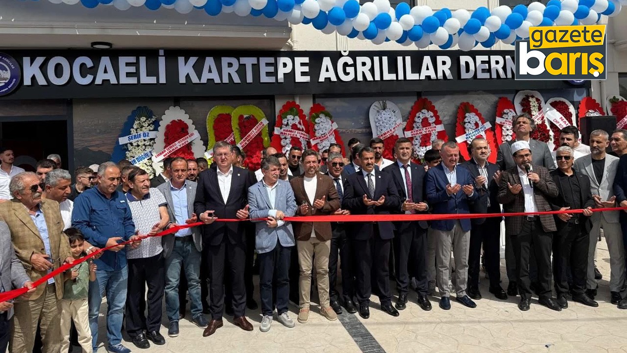 AKP ve CHP’yi Ağrılılar Kartepe’de buluşturdu