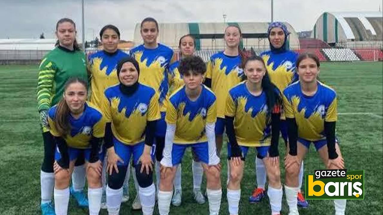 Karamürsel’in kızları Milli takımla oynuyor