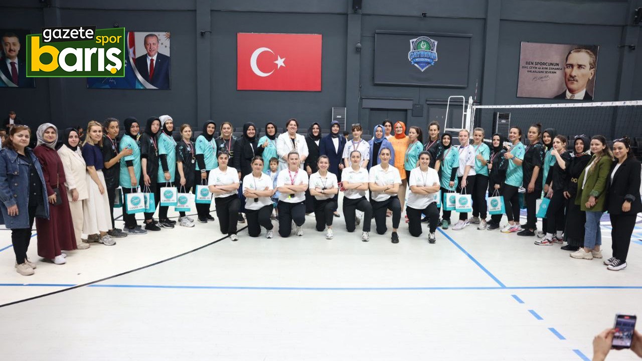 Kadın kursiyerler voleybol maçında hünerlerini konuşturdu