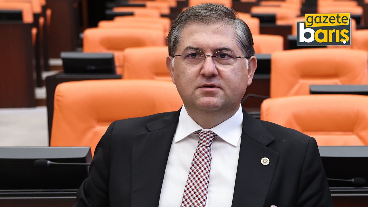 Yıldızlı “trol profesör” dedi verdi veriştirdi