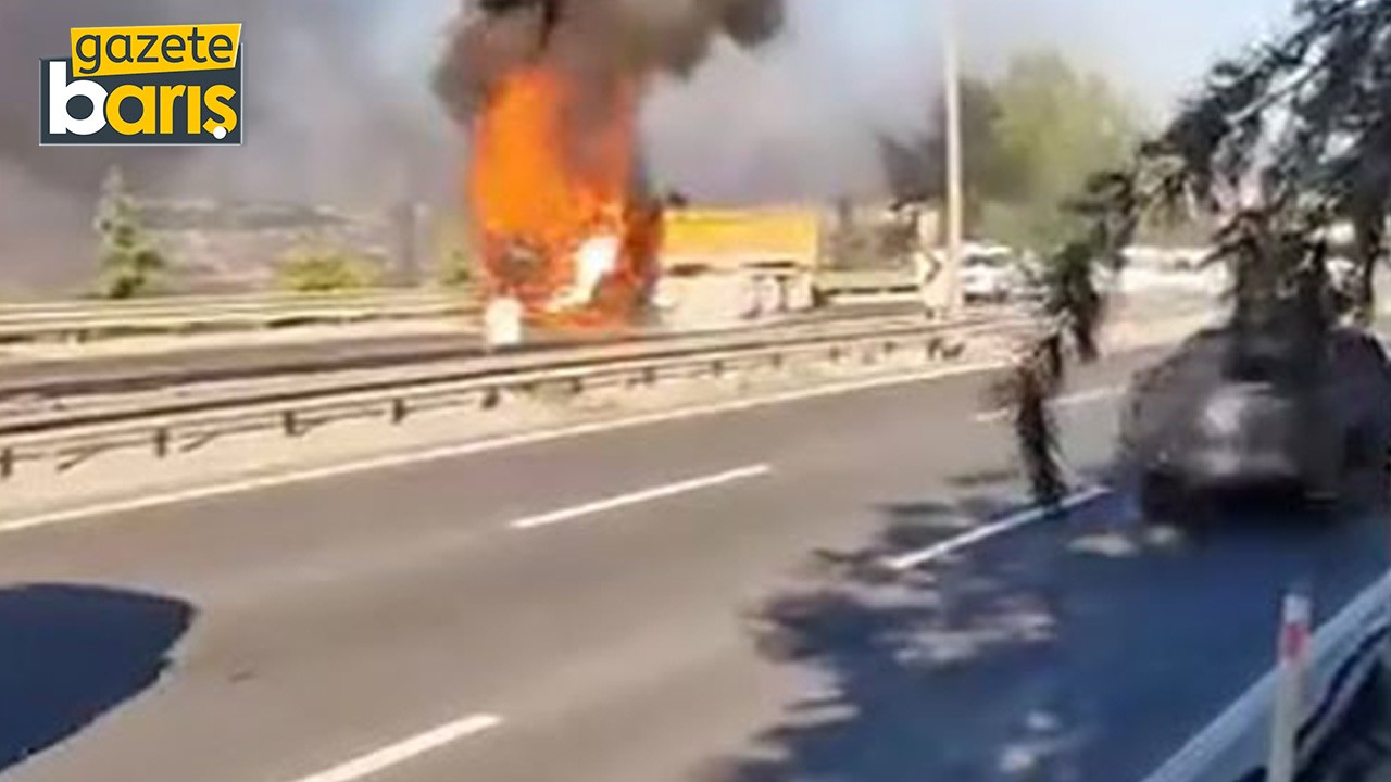 Gebze’de seyir halindeki hafriyat kamyonu alevlere teslim oldu
