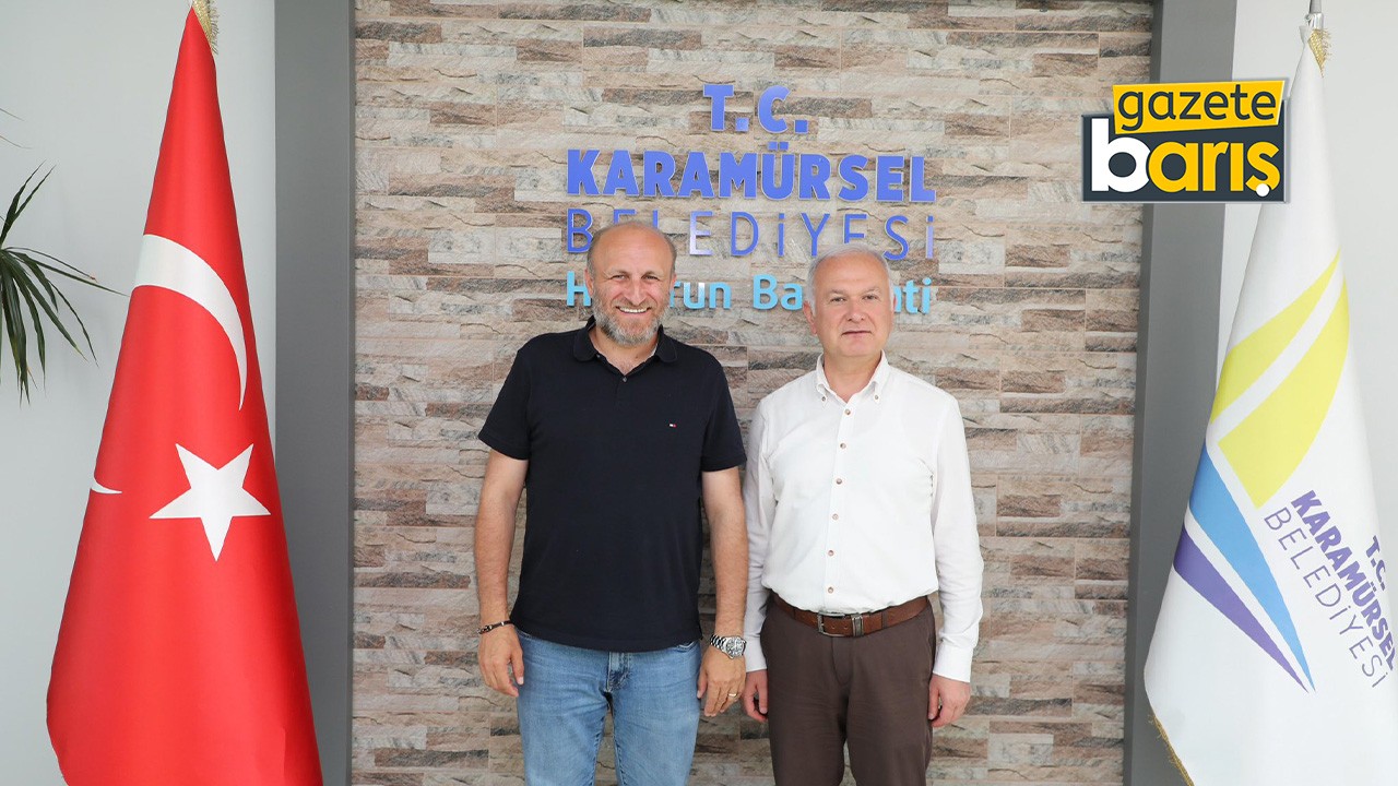 Oflu Hoca, Başkan'ın makamında