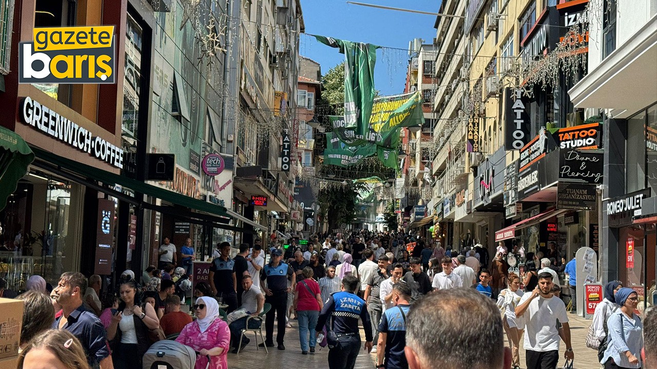 İzmit’te bayram izdihamı: Sokaklar tıklım tıklım