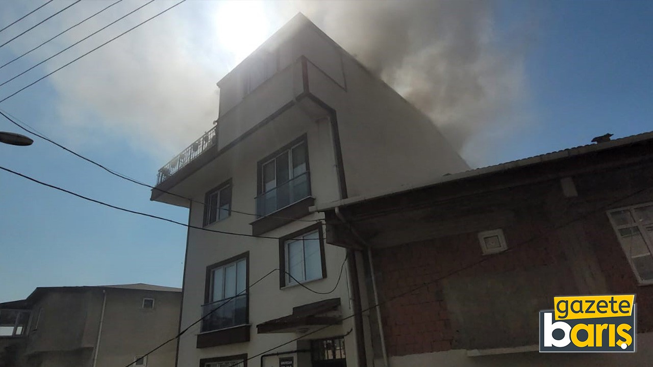 Kocaeli’de 3 katlı binada yangın