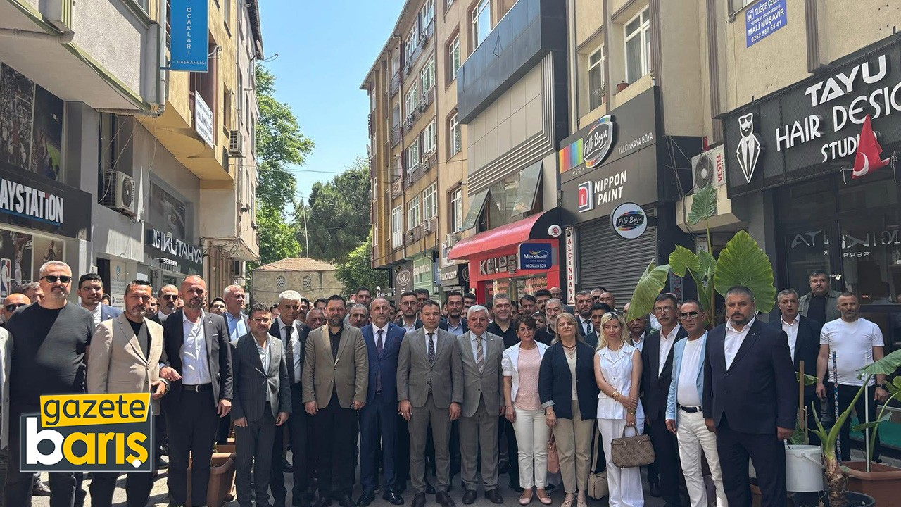 Ülkücüler ocak binasında bayramlaştı