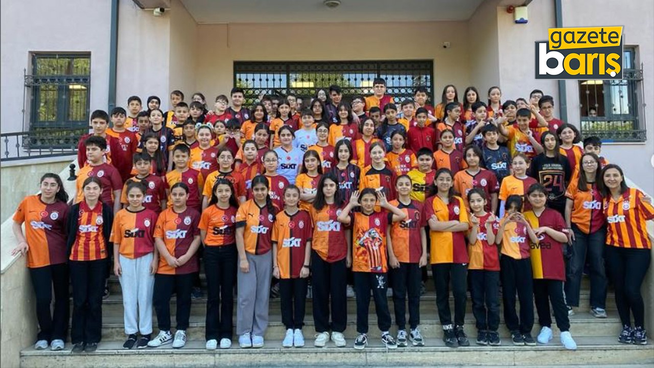 Öğrencilerle forma şov yapmıştı: Kocaeli’deki okul Kocaelispor’u unuttu
