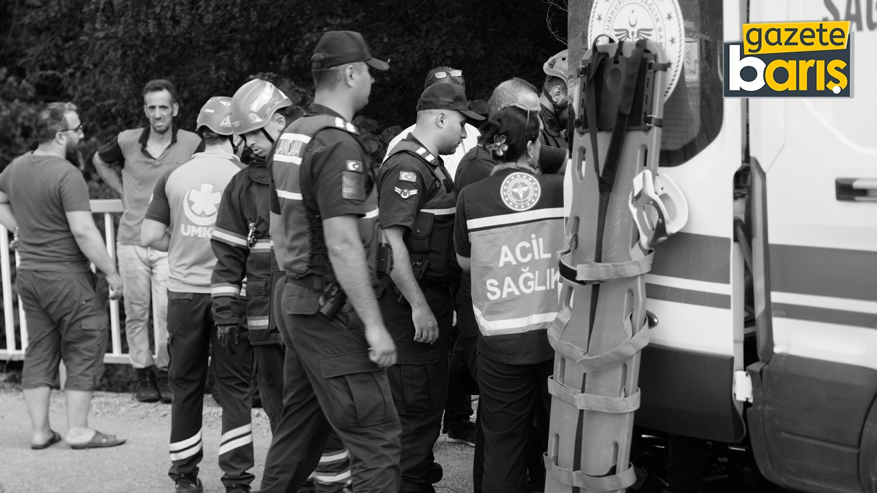Kocaeli’de çocuğunu kurtarmak isteyen anne canından oldu