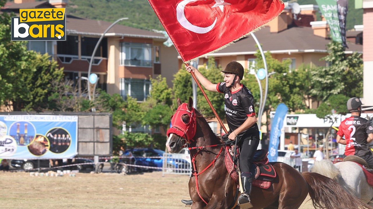 Kocaeli’de cirit şöleninde kıyasıya mücadele
