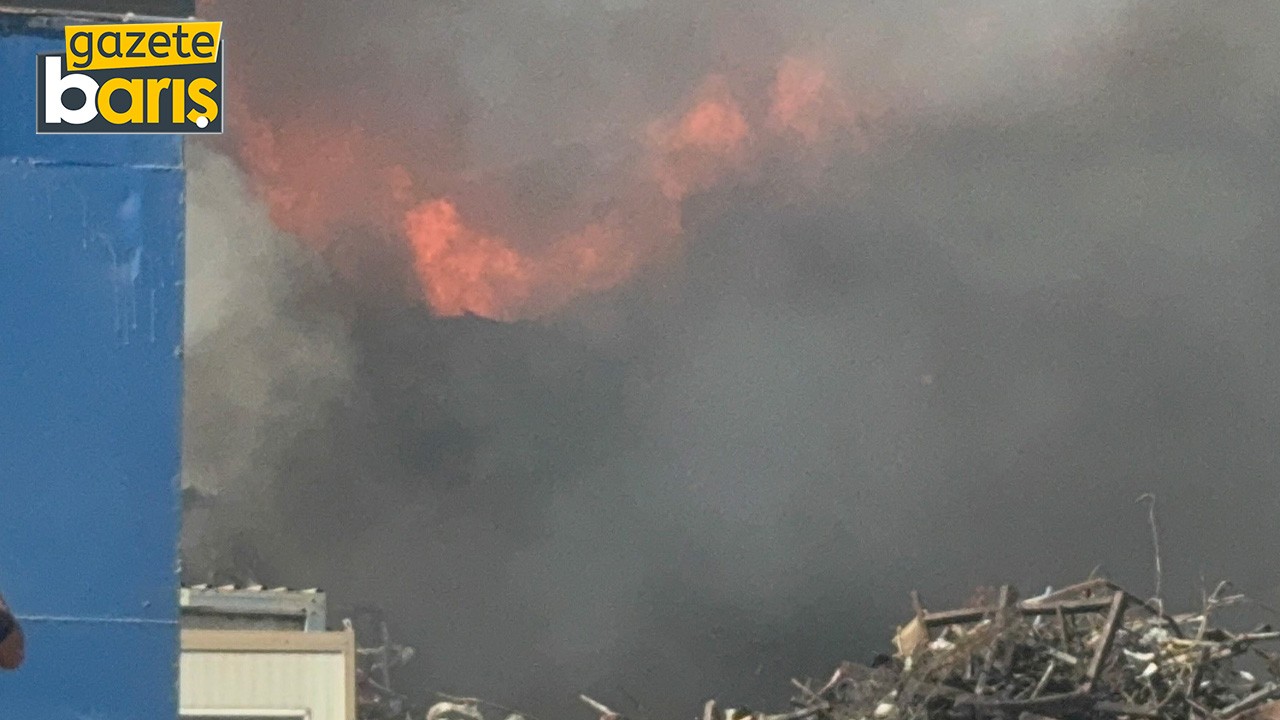 Kocaeli'de hurda sahasında yangın çıktı