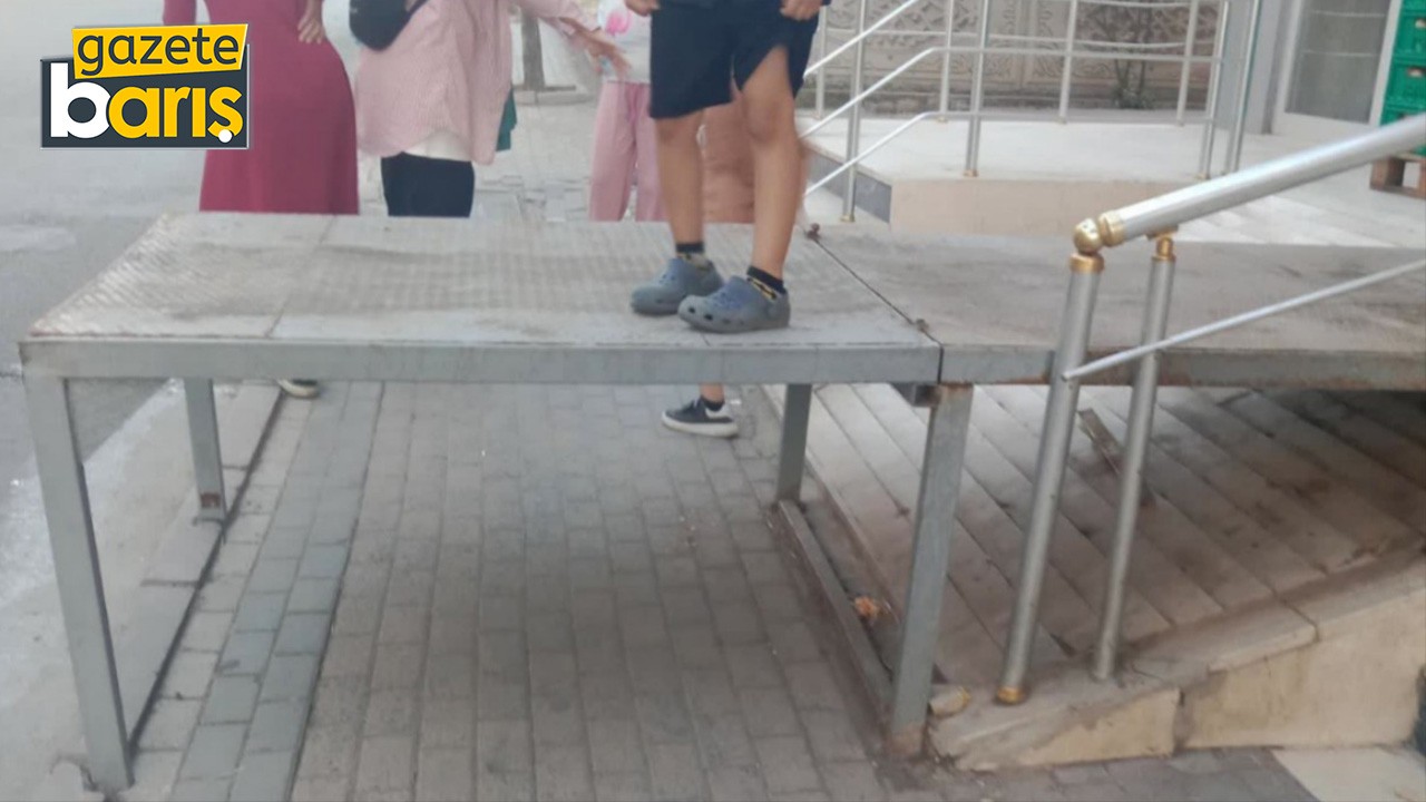 ŞOK Market kaldırımı kapattı. Vatandaş tepkili