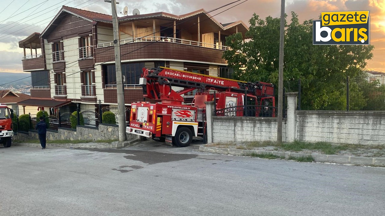 Derince’de korkutan çatı yangını
