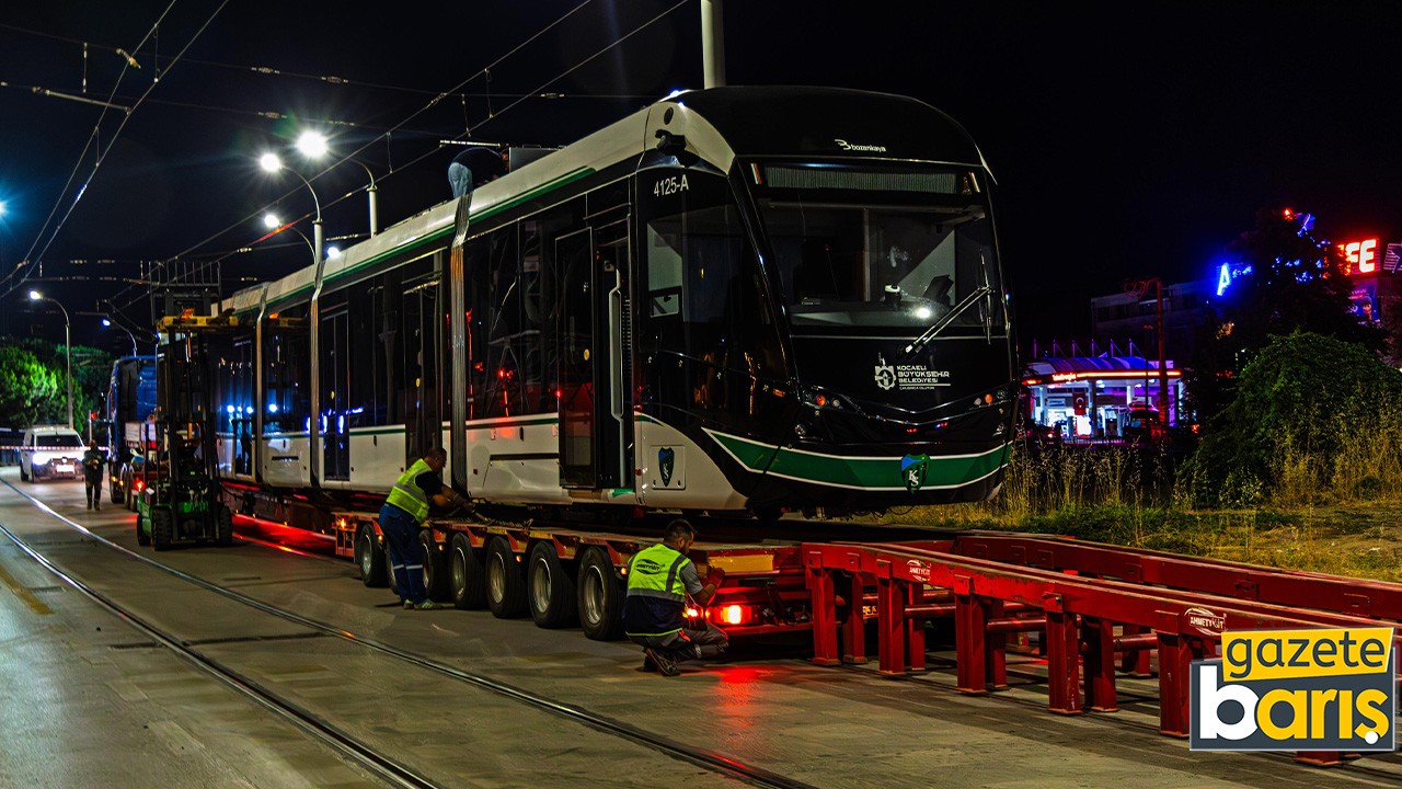 Kocaeli’nin tramvay filosunun 7.tramvayı raylarla buluştu