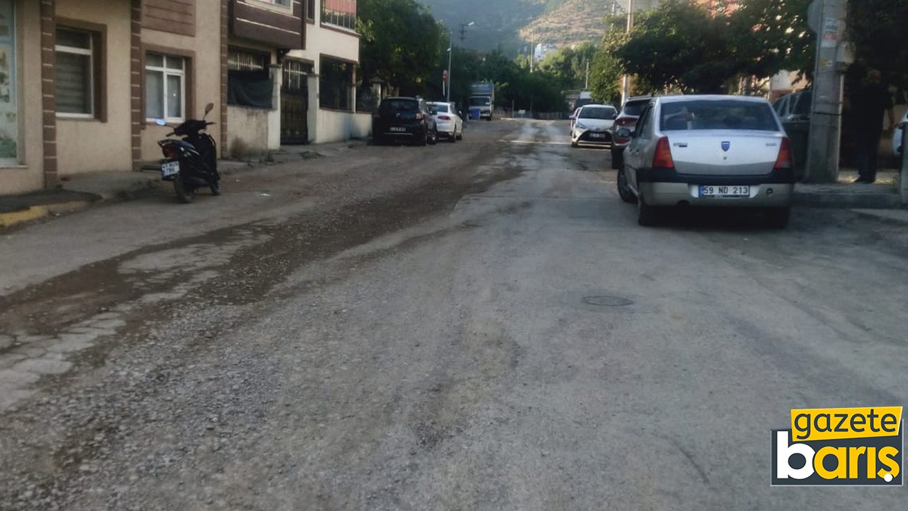 Körfez'deki caddenin eski halinden eser yok