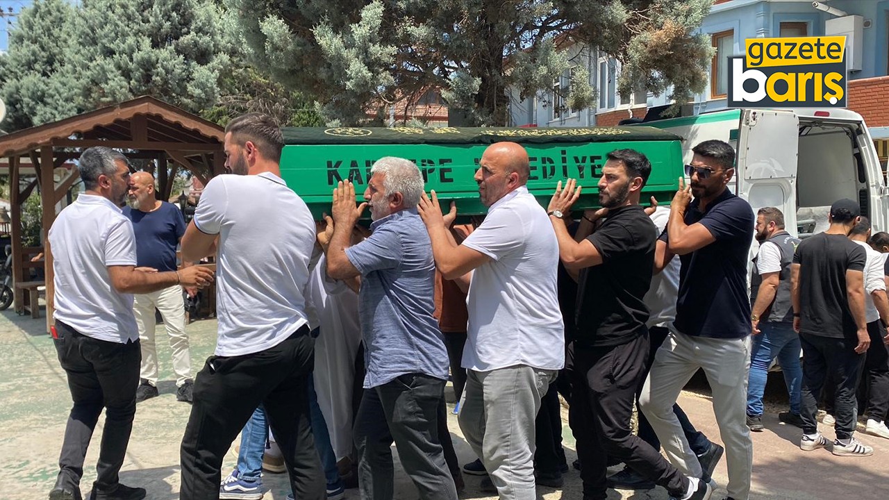 Kocaeli'de amcaları tarafından öldürülen 2 kardeş defnedildi