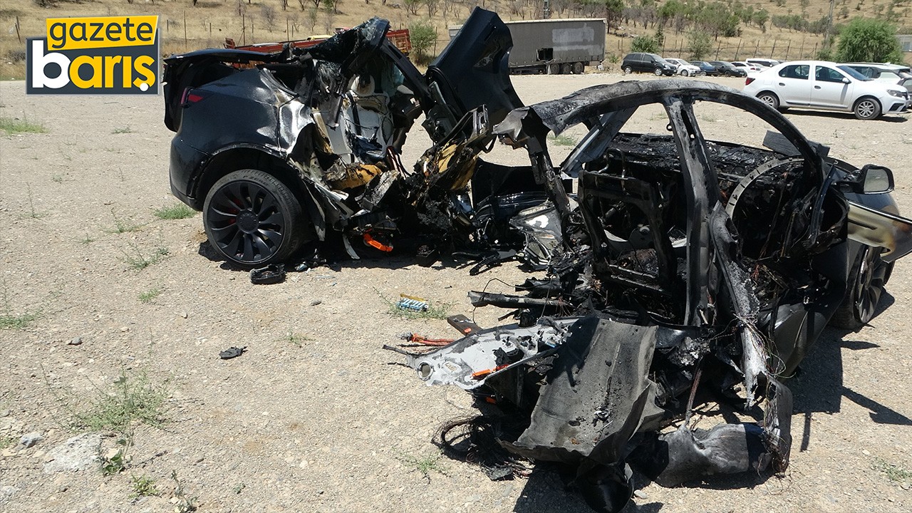 Tesla ikiye bölündü 2 hemşire feci şekilde can verdi