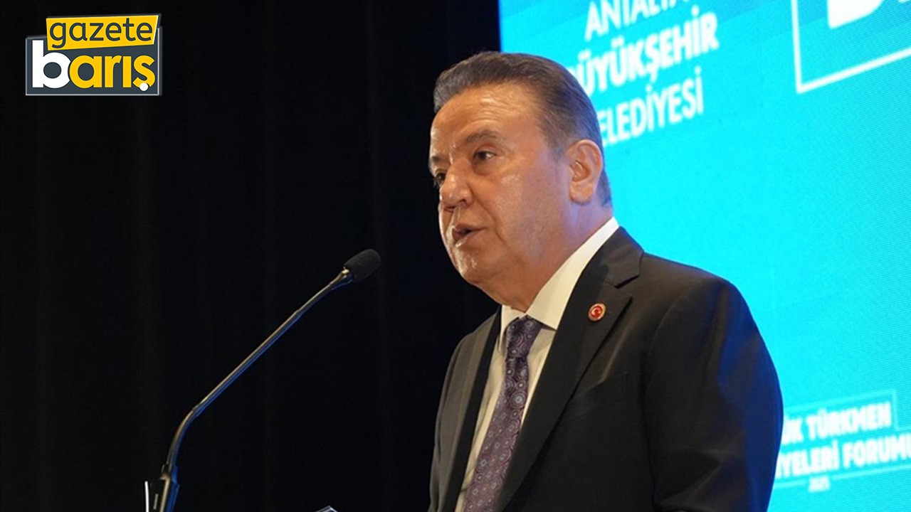 Muhittin Böcek hastaneye kaldırıldı