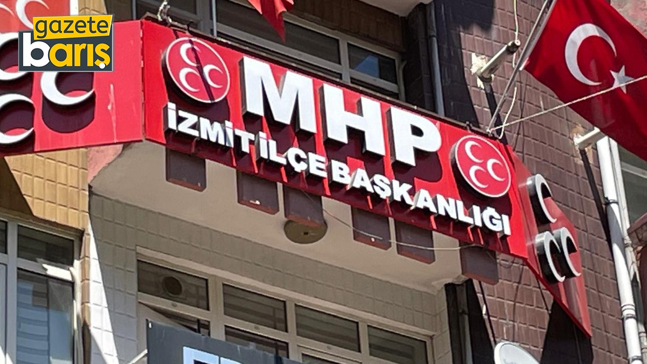 MHP İzmit: 15 Temmuz’u unutturmayacağız!