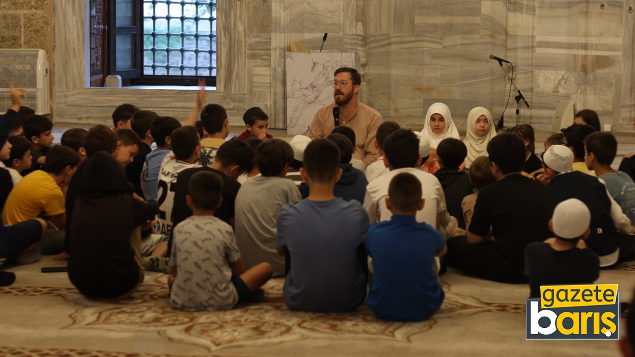 Çocuklar 15 Temmuz ruhunu Yeni Cuma'da yaşadı