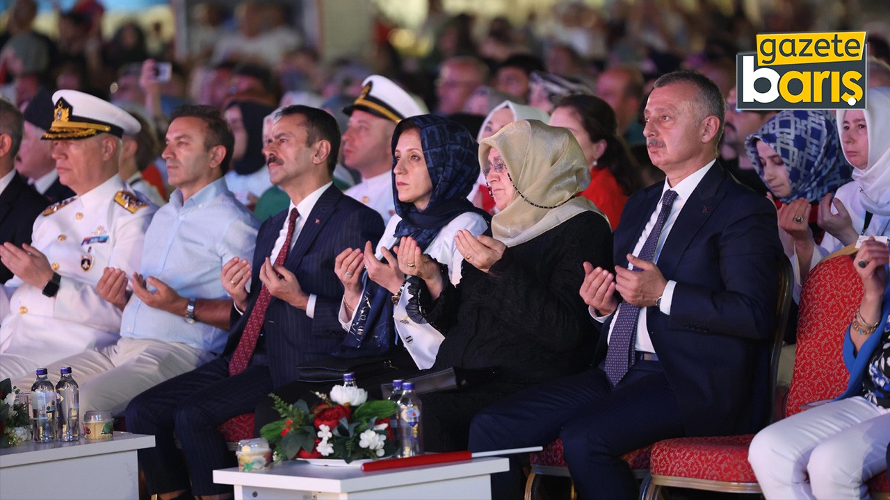 Tüm camilerde eş zamanlı selalar okundu