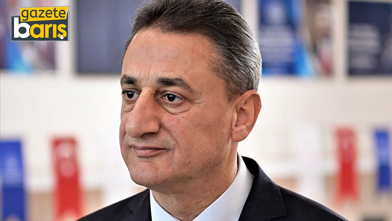 Eski vali trafik kazasında hayatını kaybetti