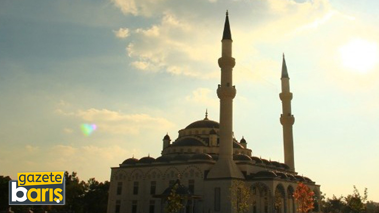 90 bin camide dualar edilecek
