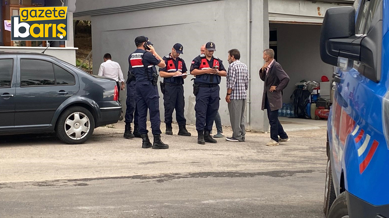 Yaralı halde ev bastı, 4 kişiyi yaraladı