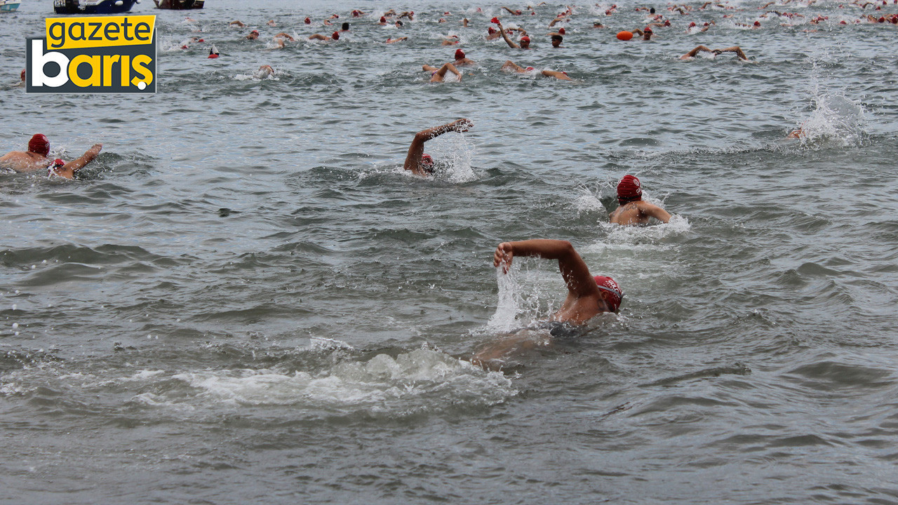 2 bin 600 metre kulaç attılar, İzmit’te 7’den 70’e yüzme yarışı