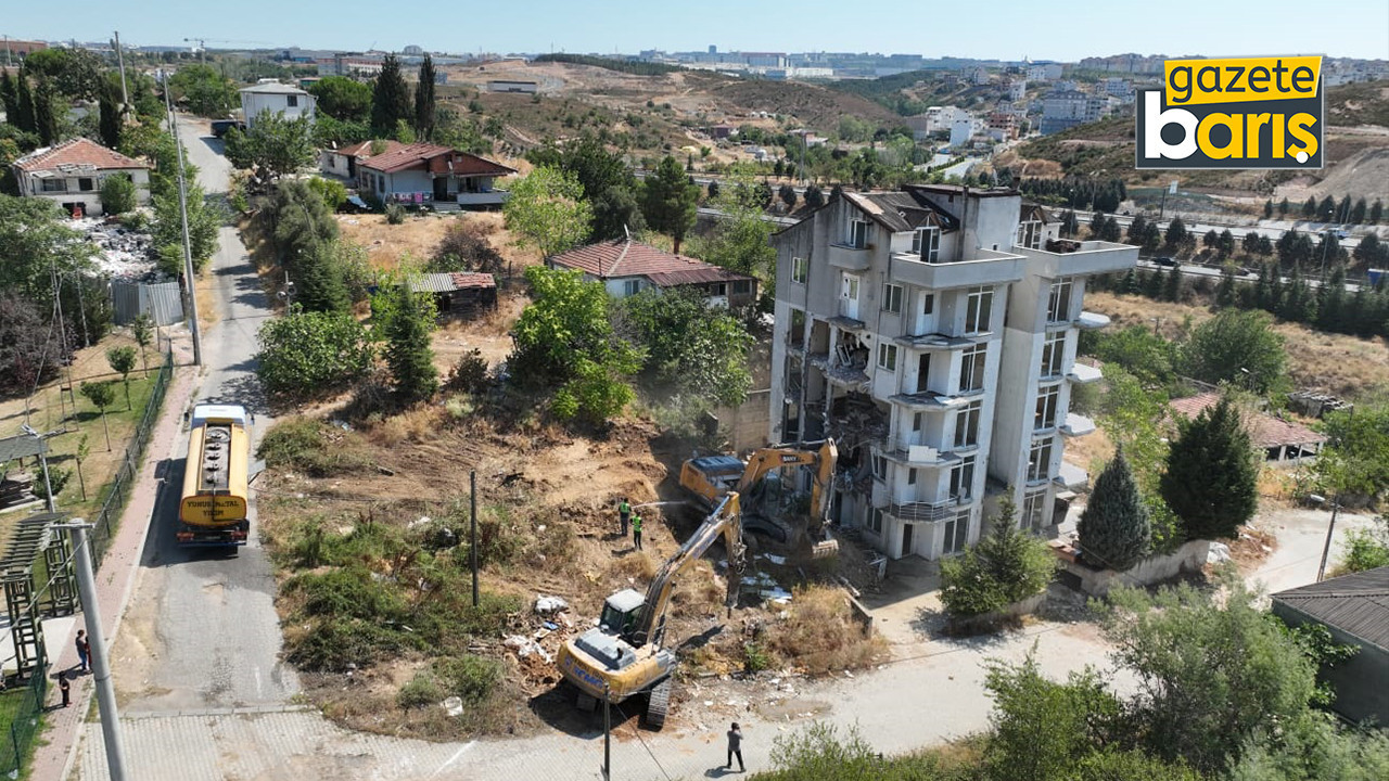 Çayırova’da kentsel dönüşümde sona gelindi: Eski yapıların yıkımı başladı