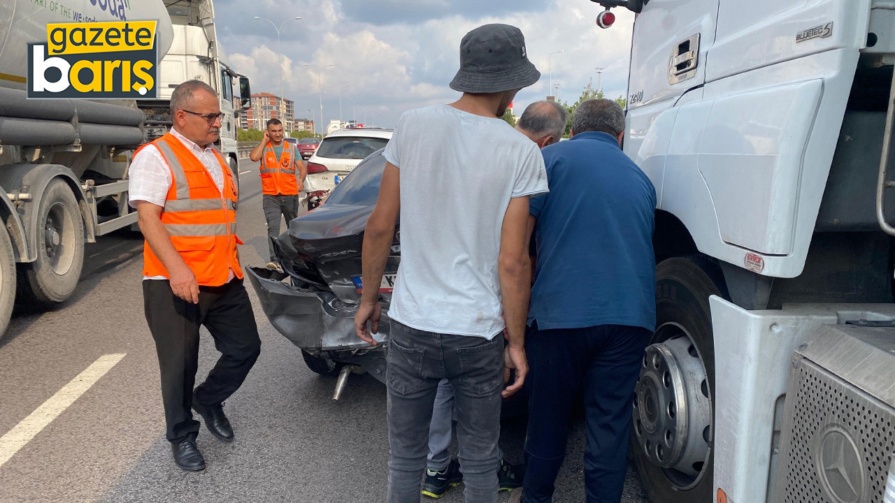 Kocaeli’de 4 araçlı zincirleme kaza