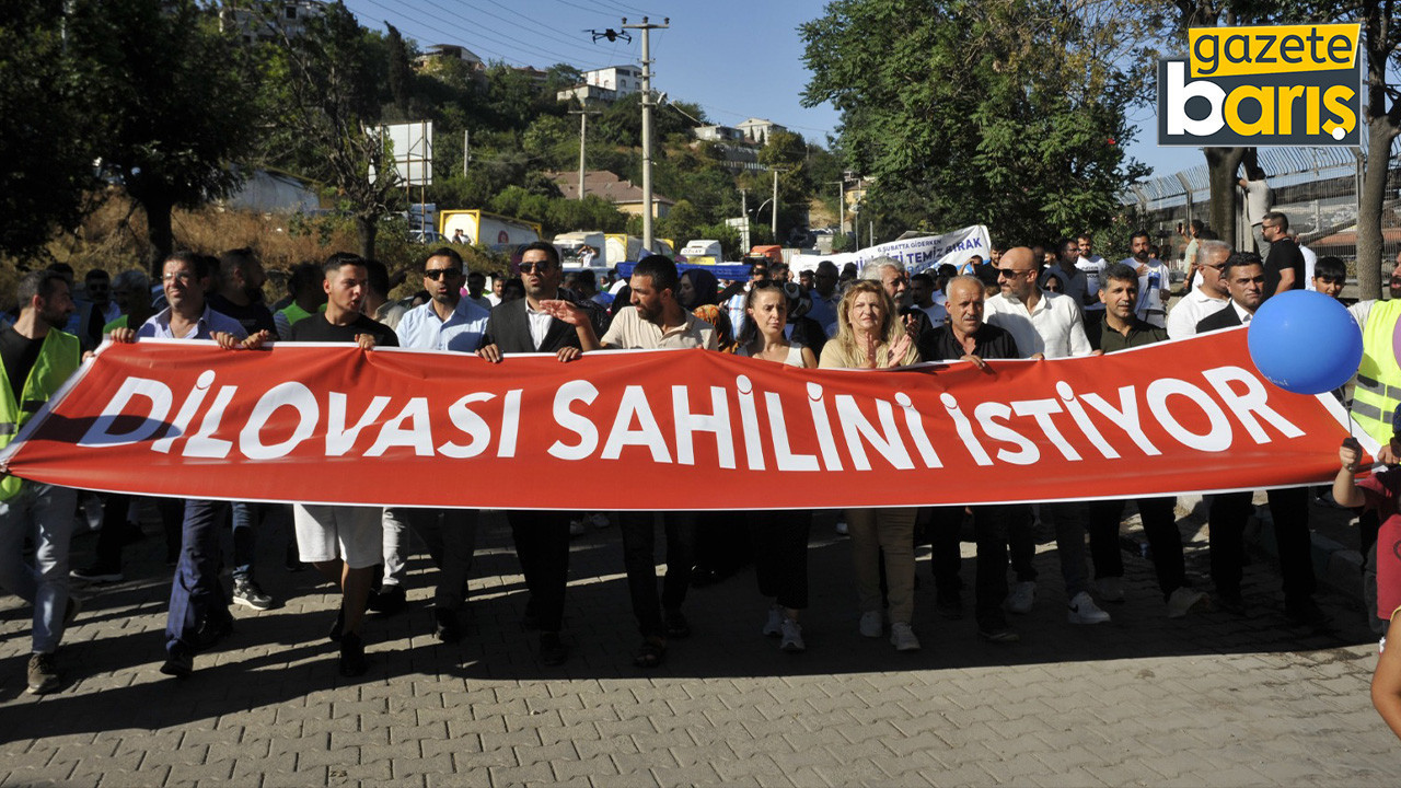 Mahalle sakinleri sahil için yürüdü