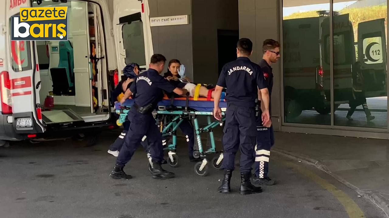 Jandarma personeli kazara bacağından vuruldu