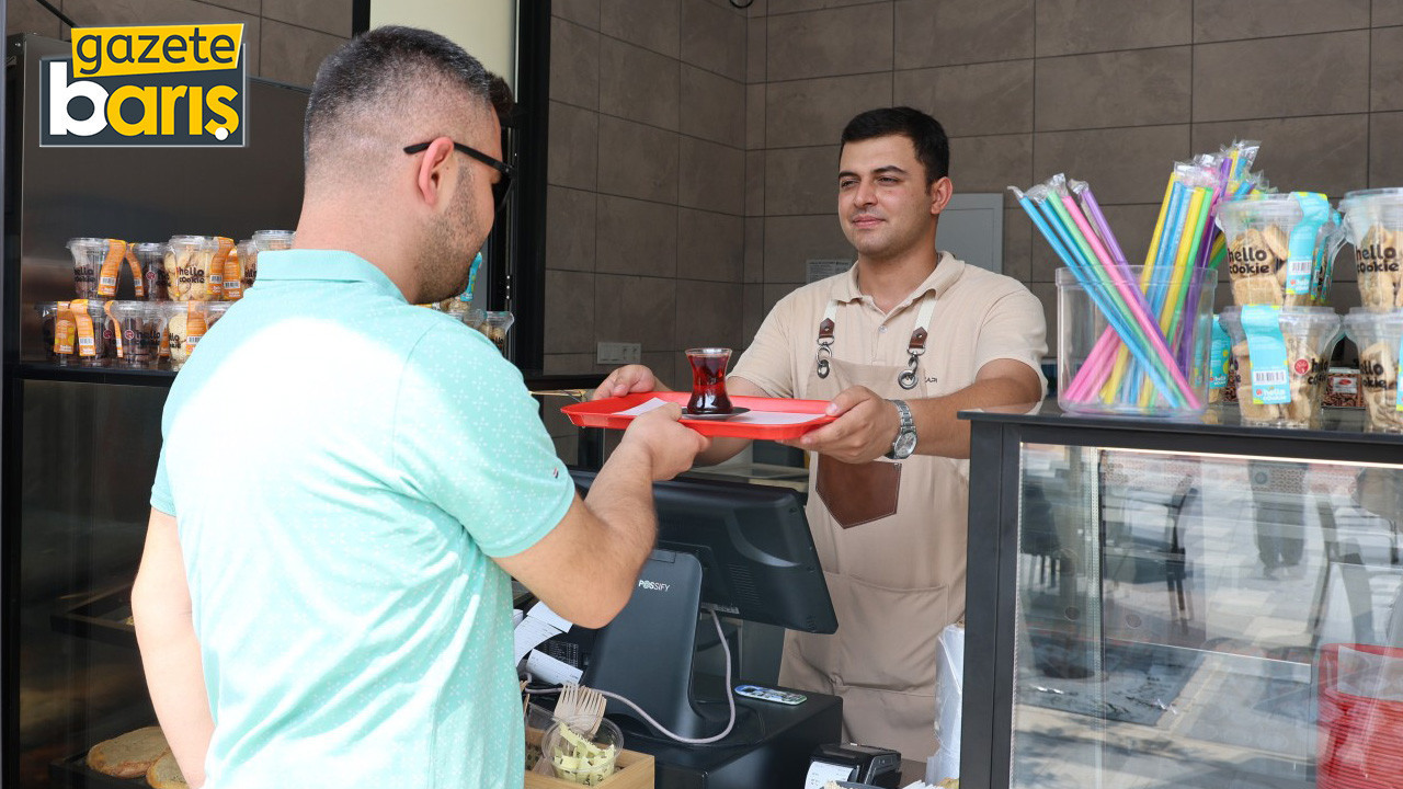 İzmit’teki bu kafede çay simit peynir 25 TL