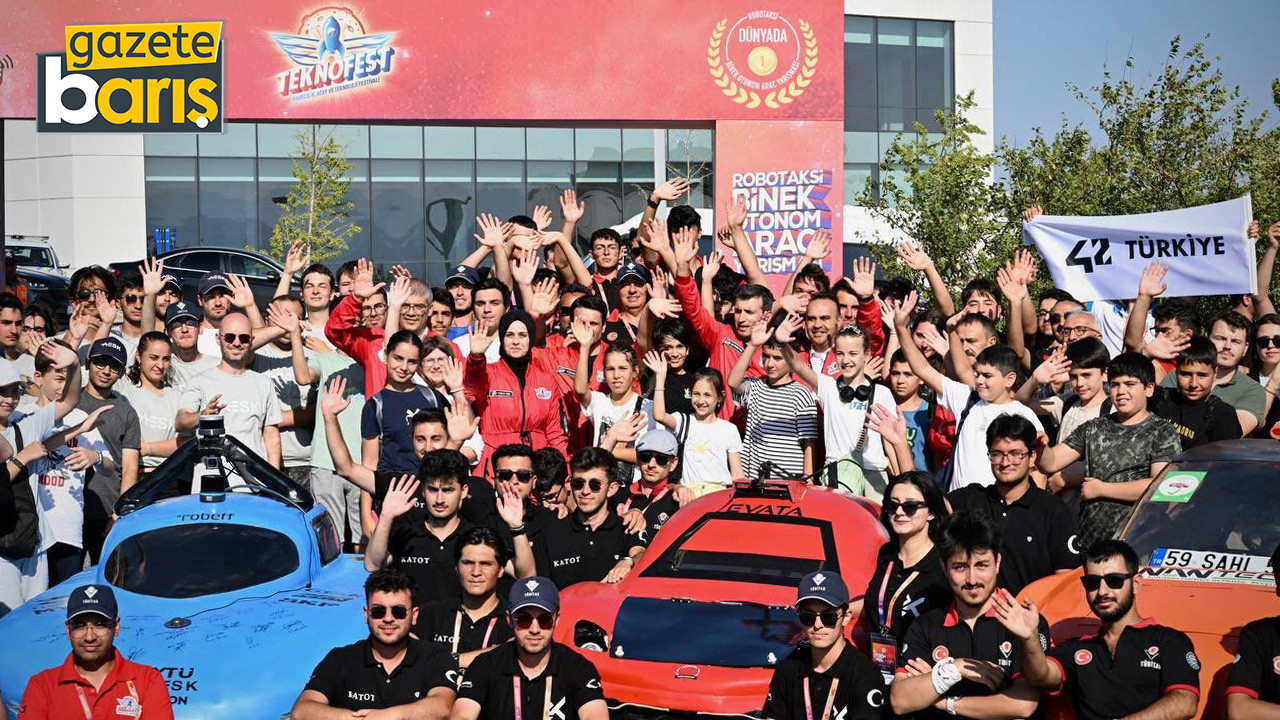 Bakan Kacır, Kocaeli’de öğrencilerle buluştu