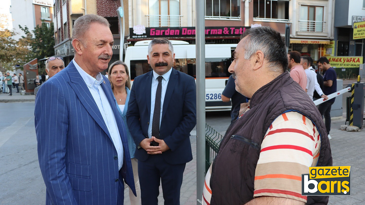 CHP heyeti işe giden işçileri yolcu etti