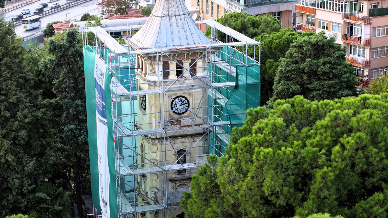 İzmit Saat Kulesi’nde restorasyon çalışmaları tam gaz