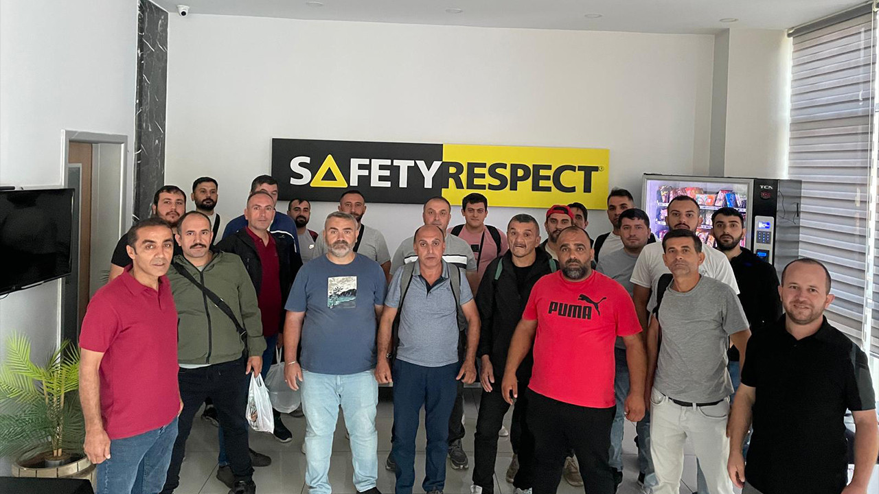Omsa Metal işçileri fabrikayı işgal ettiler