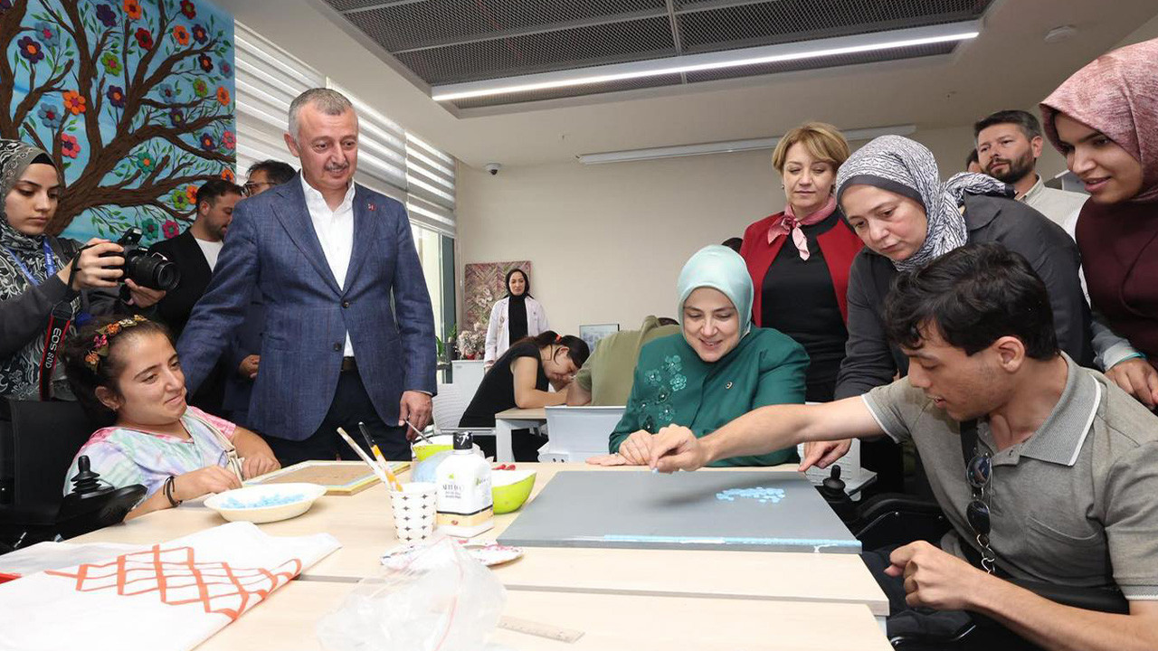 Büyükakın’dan Gonca Engelsiz Yaşam Merkezi’ne ziyaret