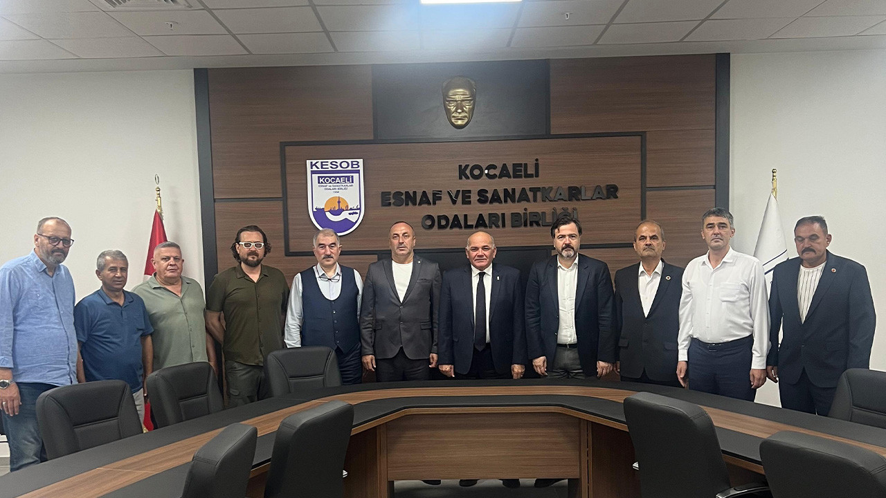 MHP İzmit'ten esnaf odası istişaresi