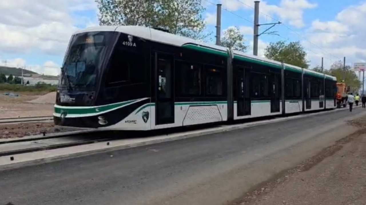 Kocaeli Stadı'na gidecek tramvaylar test ediliyor!