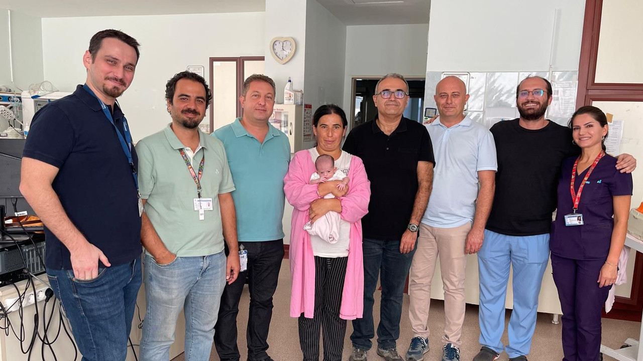 1.8 kiloluk bebeğe kalp ameliyatı gerçekleştirildi
