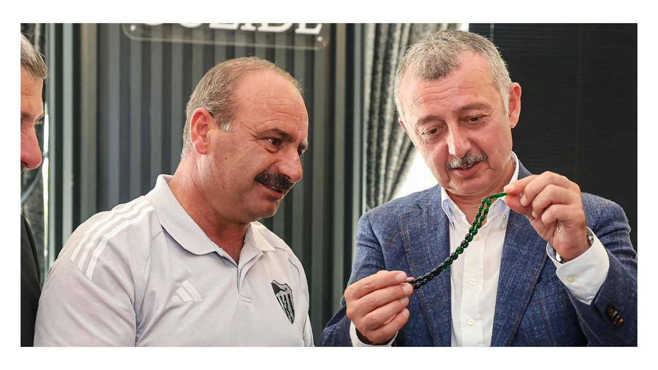 Tahir Başkan'ı sevindiren hediye