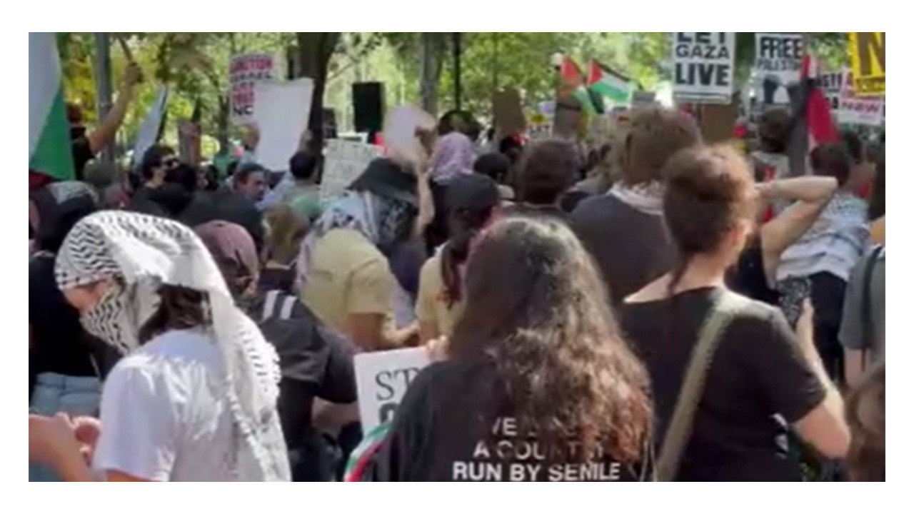 New York'ta binlerce kişilik Netanyahu protestosu