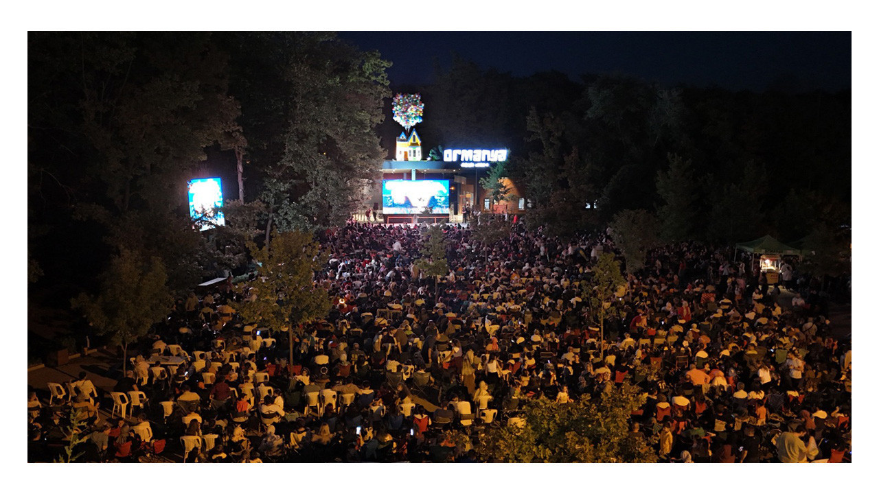 Ormanya’da gece sineması