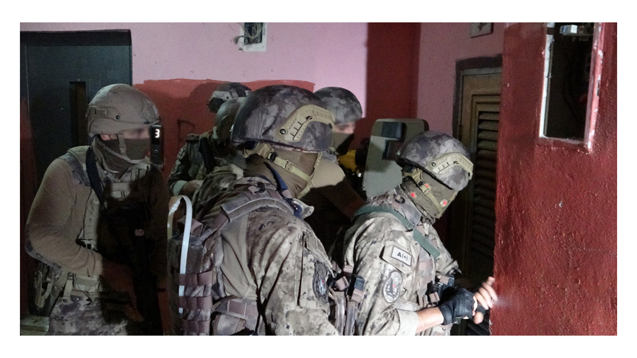 Kocaeli’de dolandırıcılık çetesi çökertildi