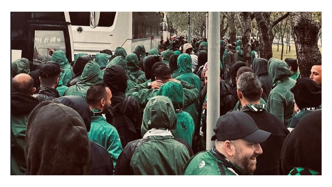 Kocaelispor taraftarı Dolmabahçe yolunda