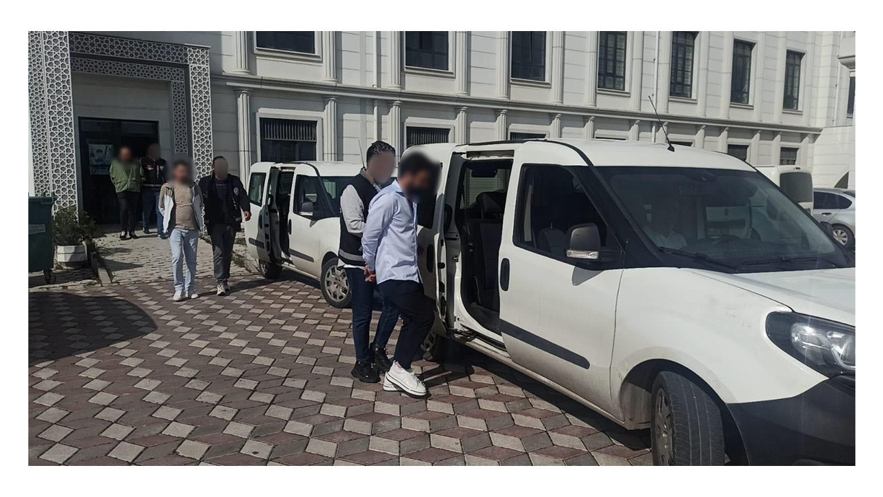 4 oto hırsızı Derince'de yakalandı