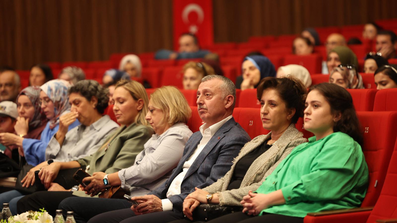 “Anadolu mayası, varlığa hayretle bakabilmektir”